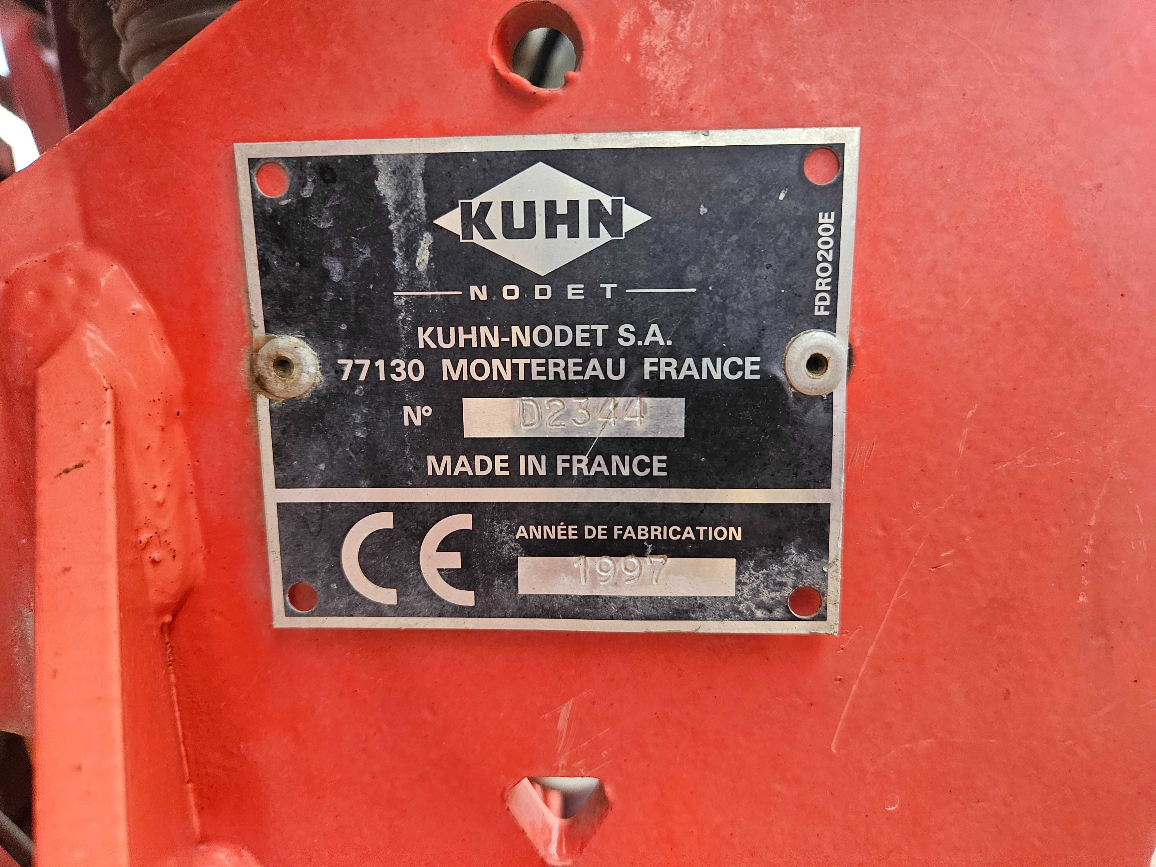 Siewnik do kukurydzy 6 rzędowy Kuhn Planter 2