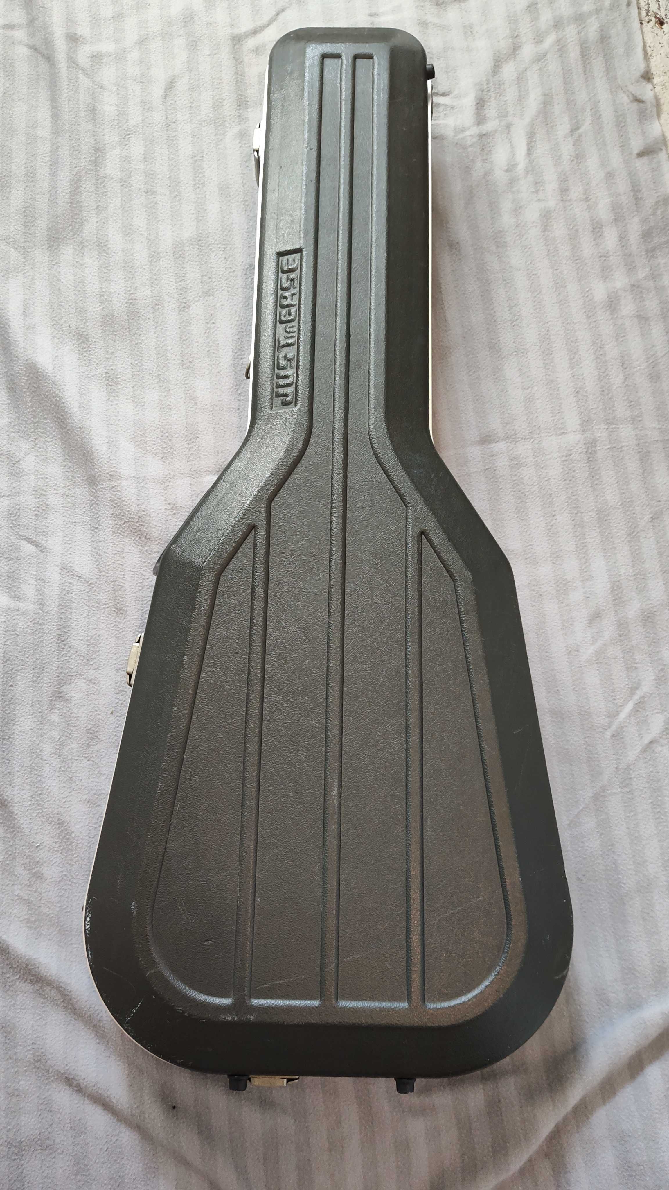 Futerał na gitarę - twardy case - hard case