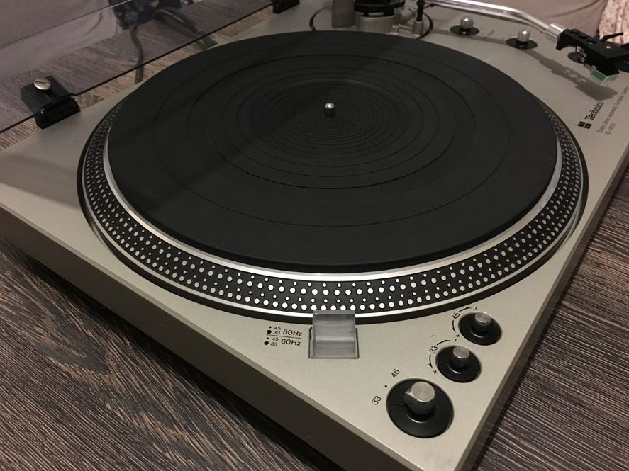 Продам проигрыватель Technics SL-1600 Direct-Drive Automatic System