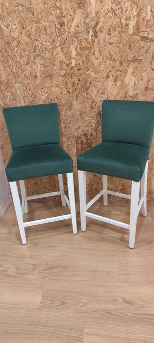 Conjunto de 2 bancos em veludo