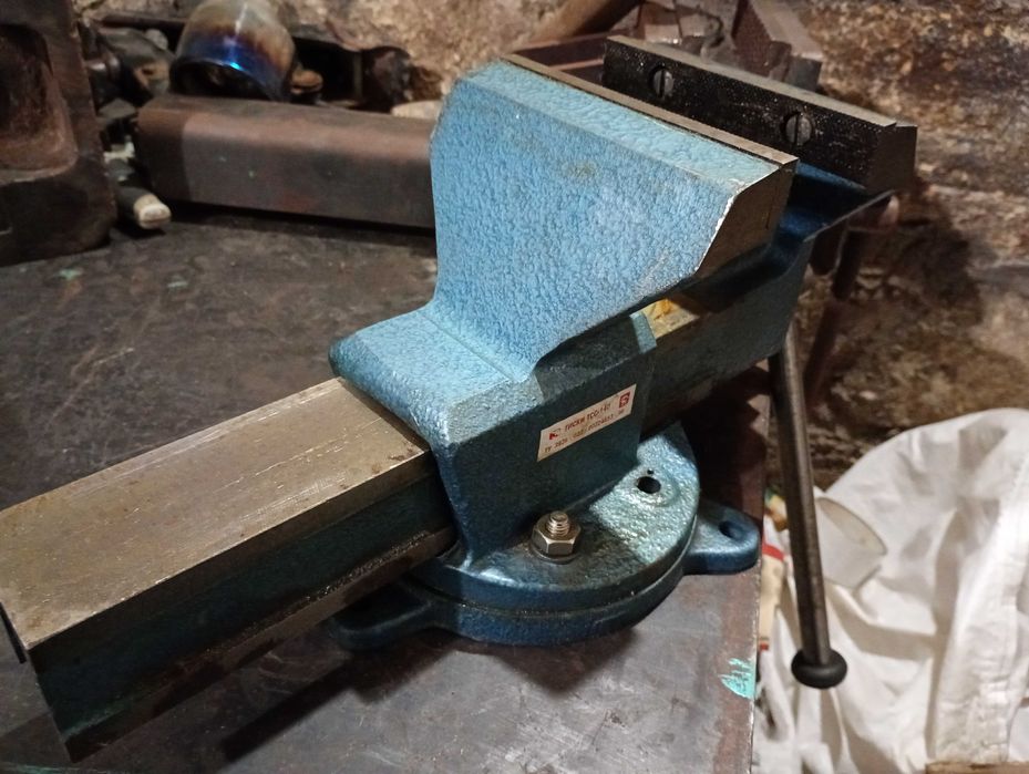 Тиски слесарные быстрозажимные тески лещата