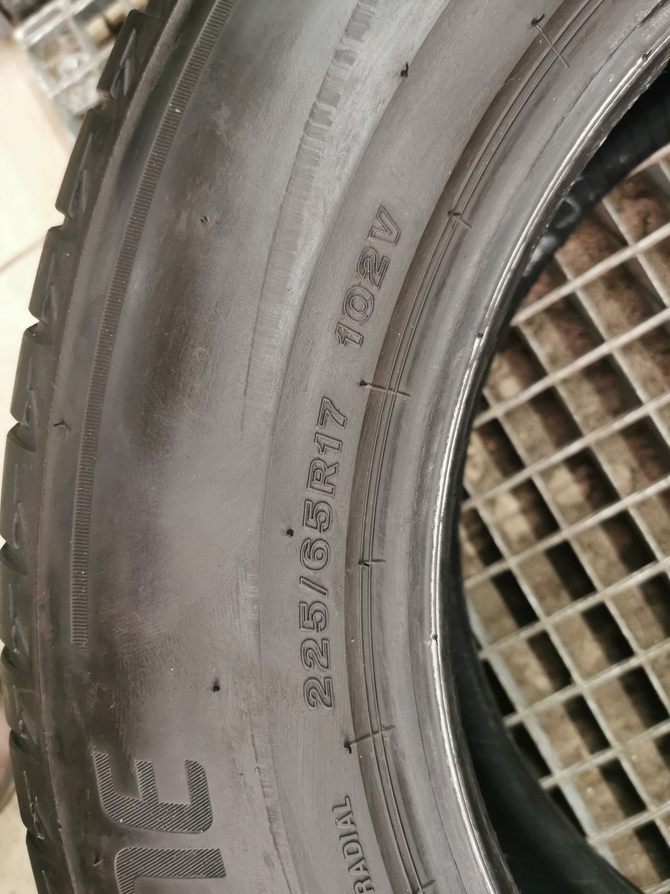 225/65r17 102V Bridgestone Turanza T005