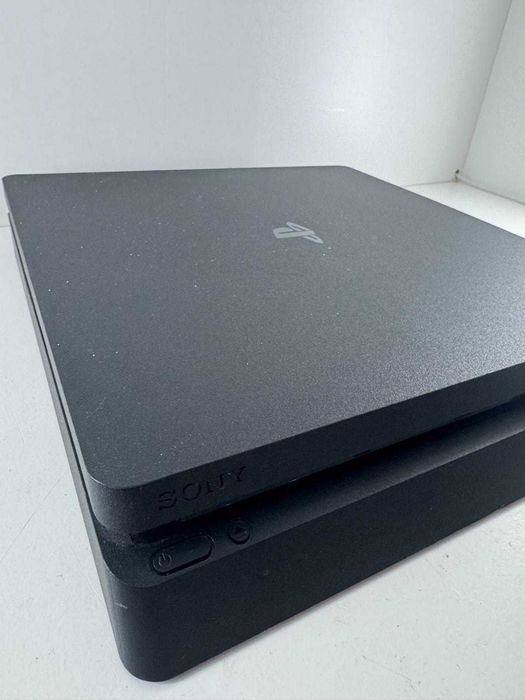 Playstation 4 Slim 500GB + Pad + Okablowanie