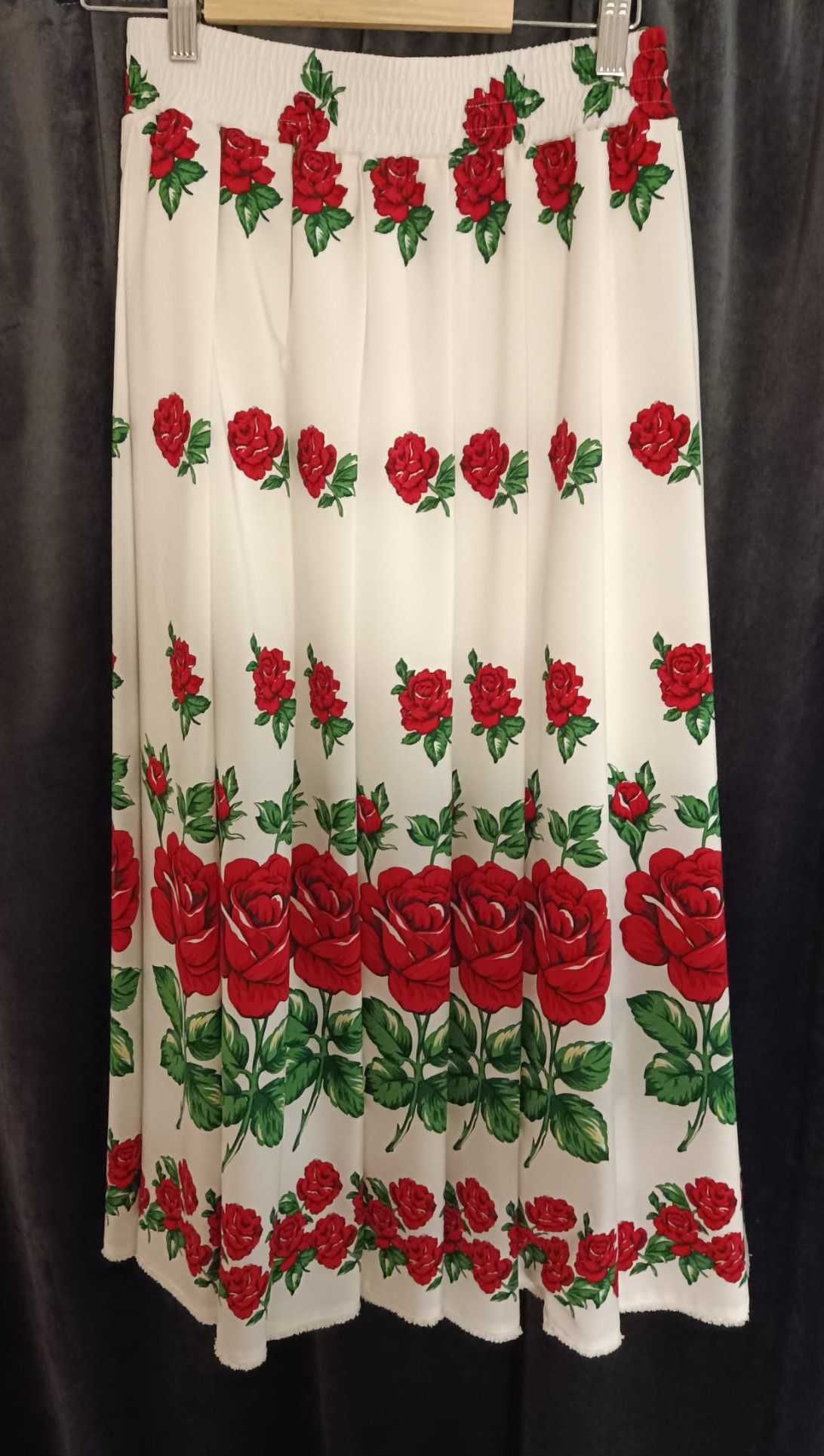 Góralska spódnica z silki- wzór czerwona róża na białym tle
