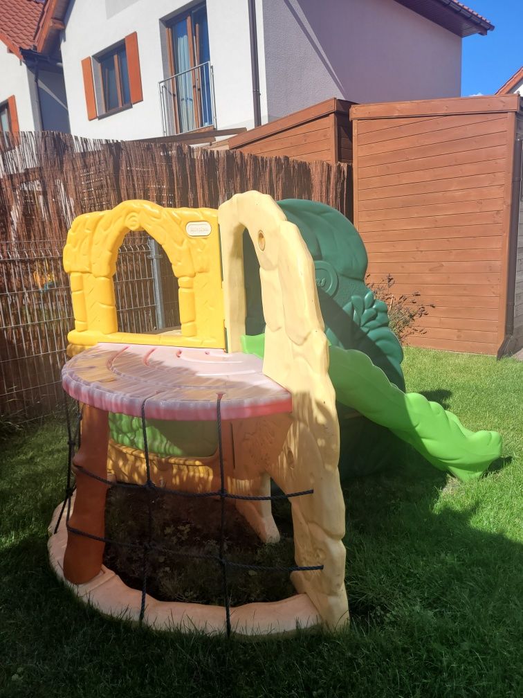 Zjeżdżalnia little tikes / Dżungla, plac zabaw, ścianka wspinaczkowa