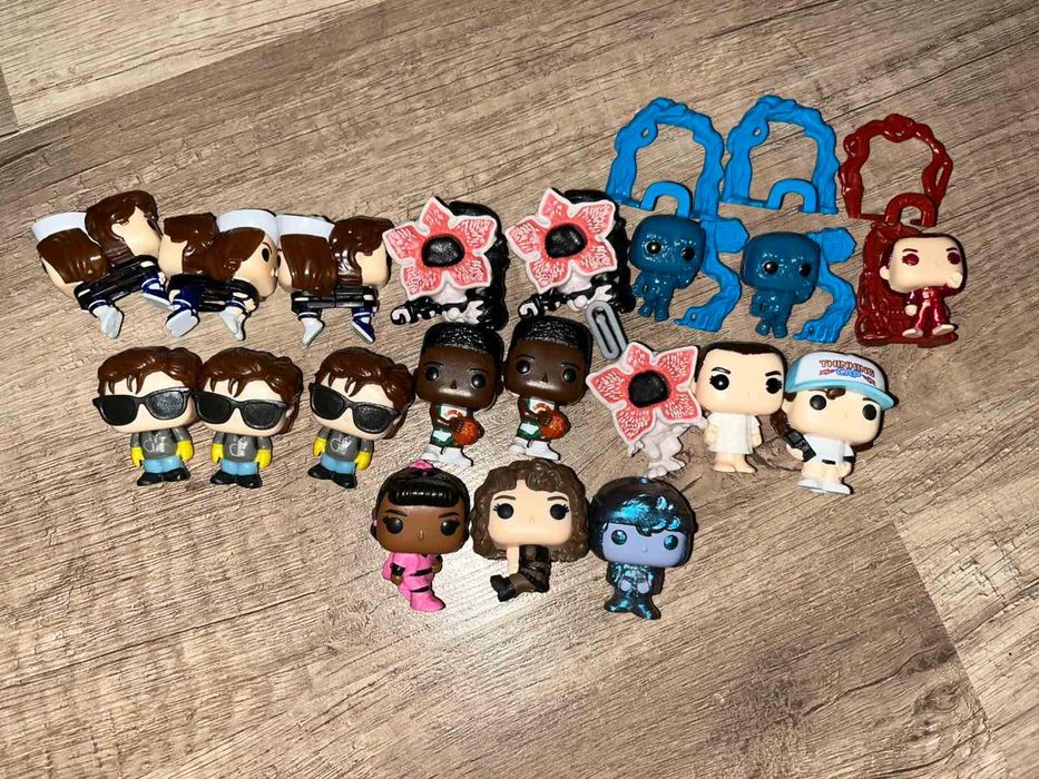 Обміняю іграшки Kinder Joy Stranger Things Дивні дива