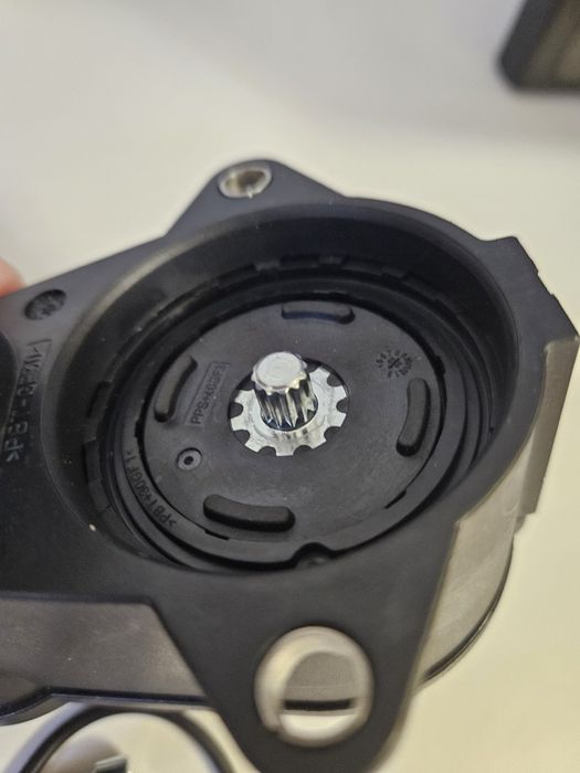 Моторчик супорта VW