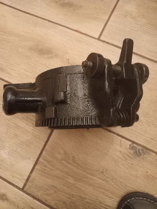 Клупп плашка для нарізання різьби