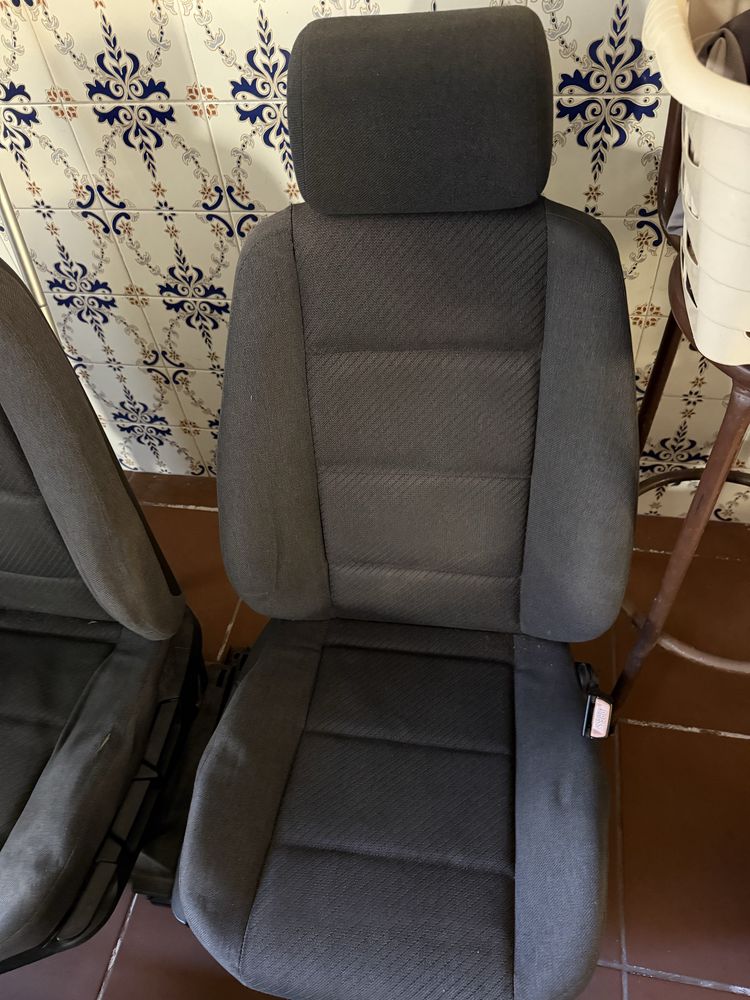 Conjunto de bancos  para bmw e36 usados