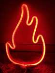 Płomien neon led