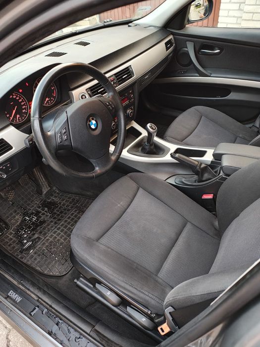 BMW serii E91 318i