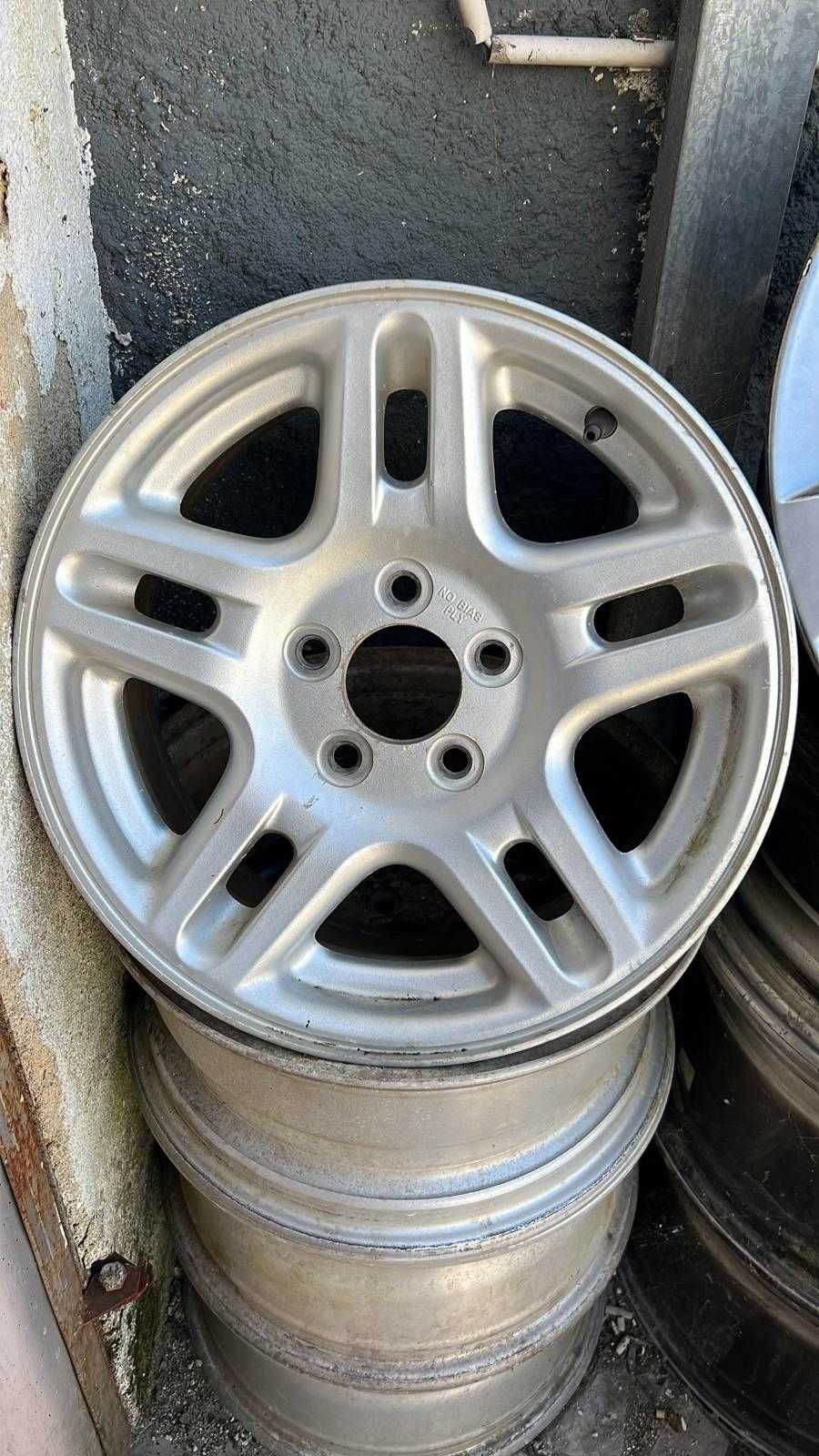 Jantes usadas 16” 5x114.3 toyota hilux Suzuki Hyundai