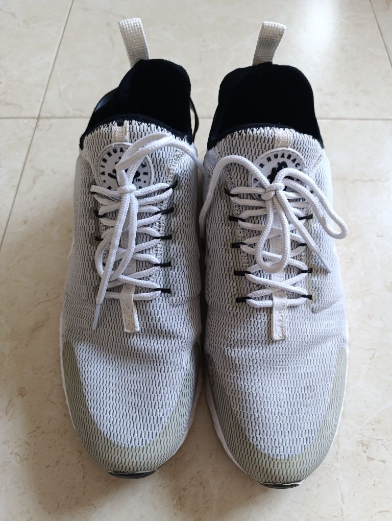 Tênis Nike Huarache