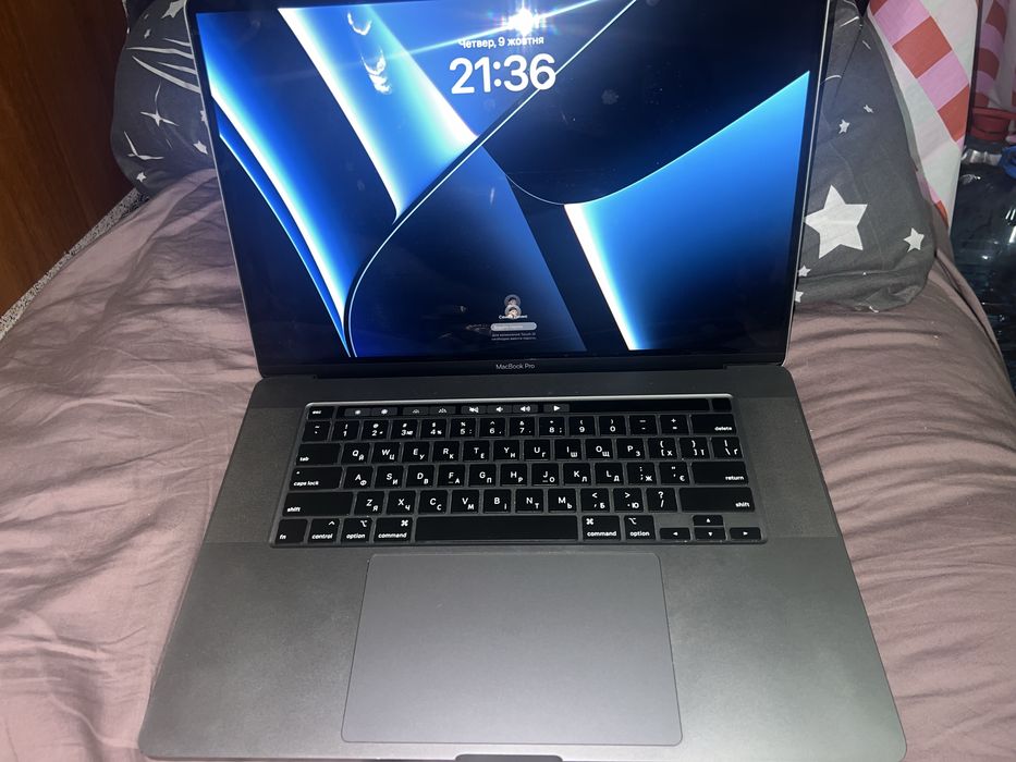 Macbook pro 2019 16 дюймів