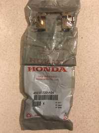 Фиксирующая пластина передних тормозных колодок Honda Accord IX
