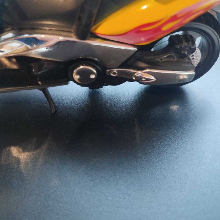 Іграшка скутер / мотоцикл (19 х 10 см), пластик