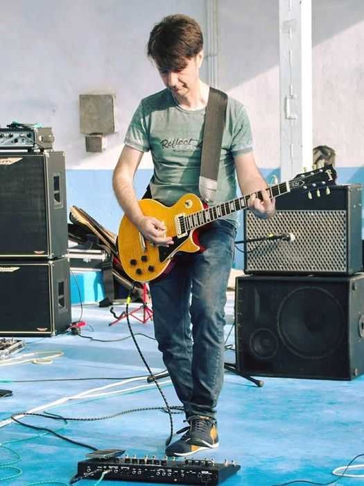 Напішу пісню . Слова та музику .