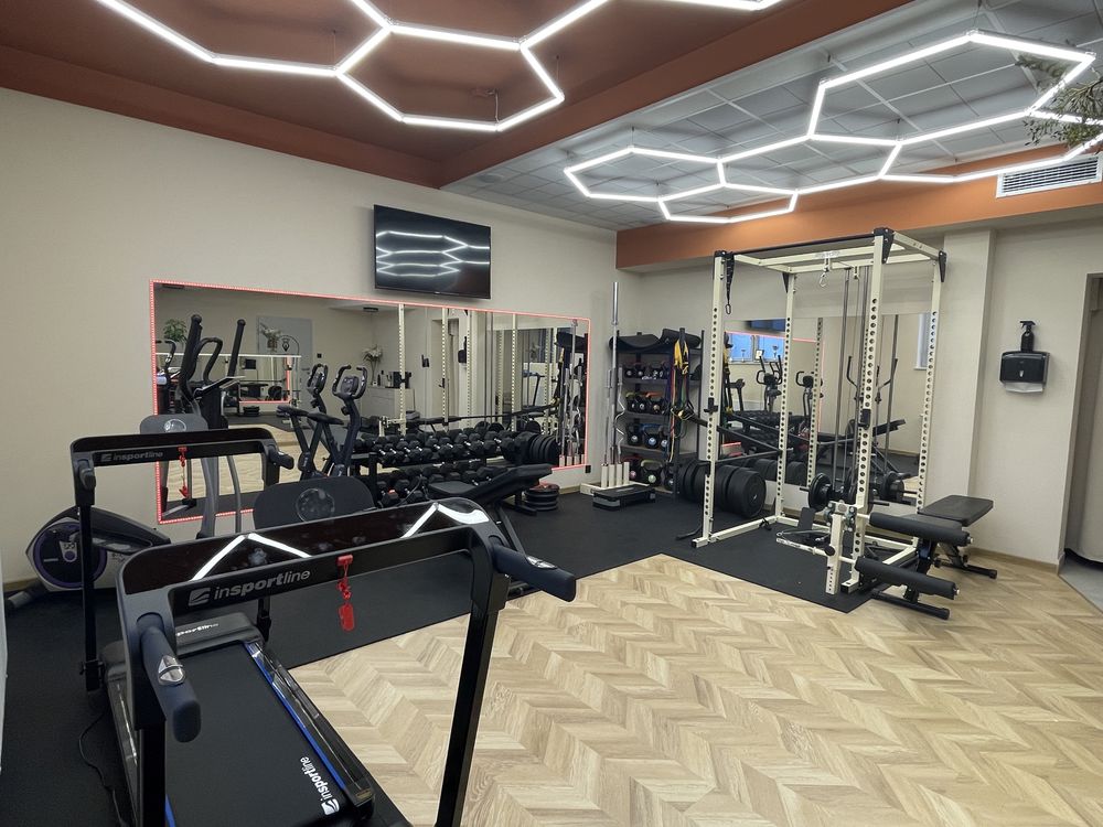 Lustrzana sala fitness taniec trening studio siłownia KIELCE salka fit
