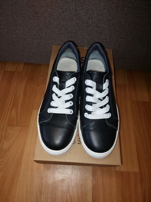 Кроссовки " мида"