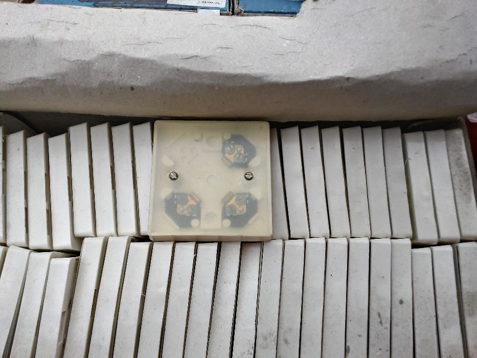 elektryczne różne, stabilizator napięcia