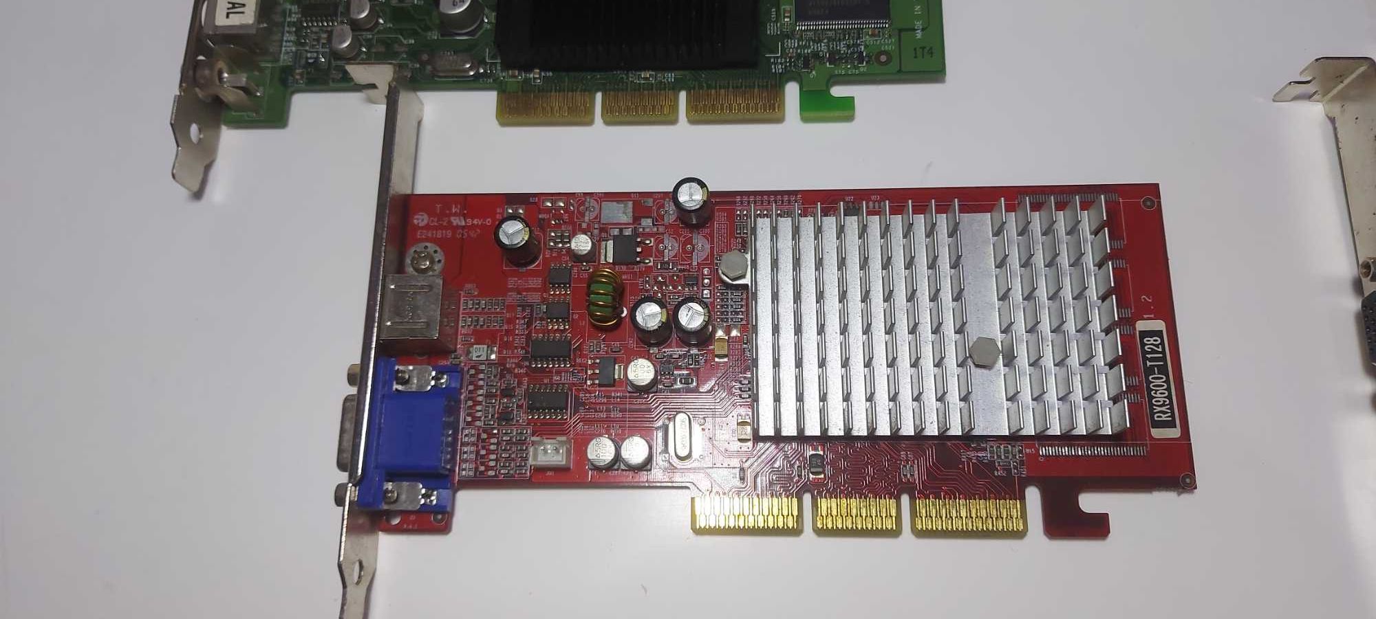 Компютерні старі відеокарти AGP 3Dfx Voodoo ASUS V9180 Trio64V FX5200