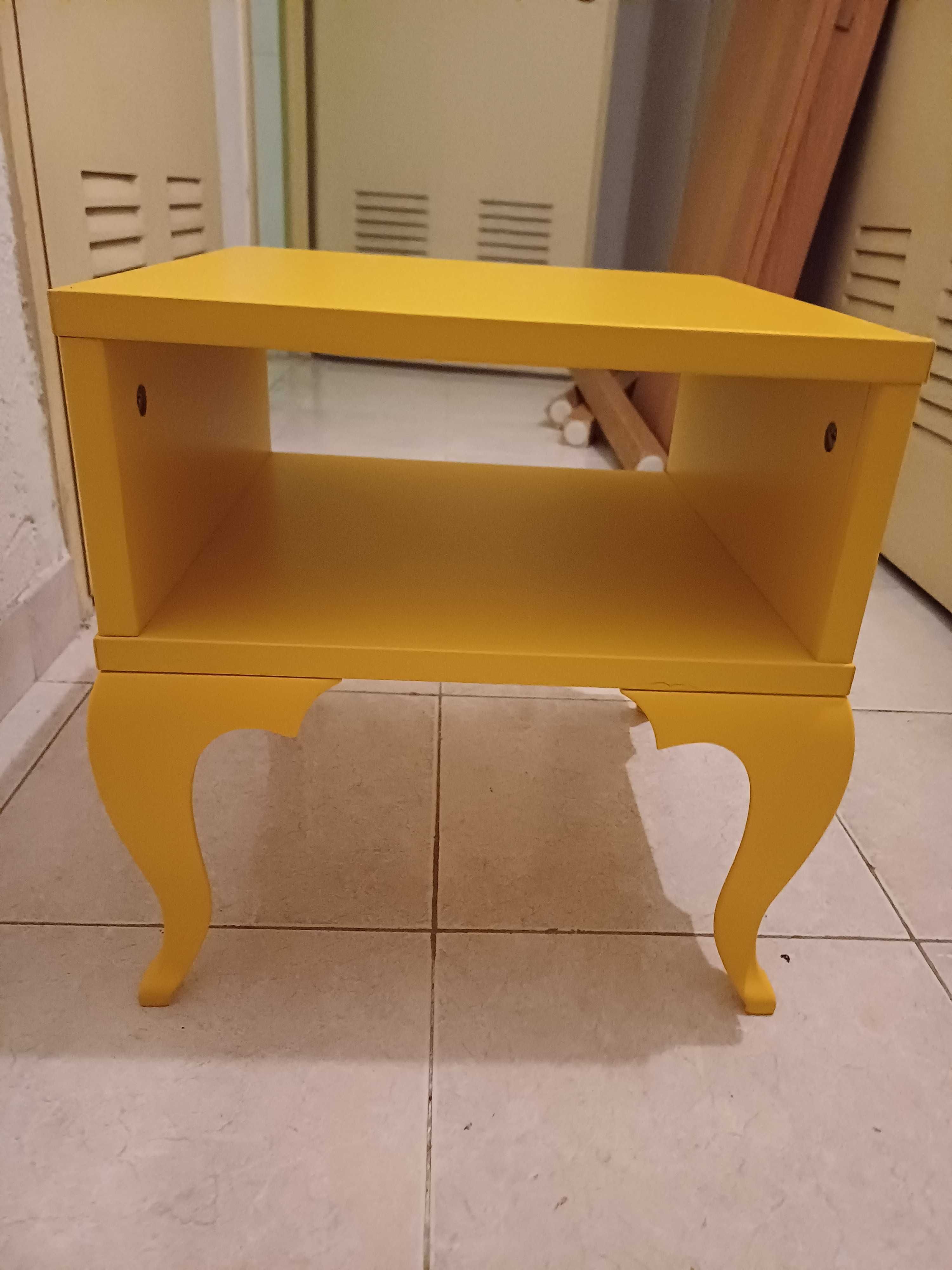 Movel Mesa de Apoio Amarela Ikea