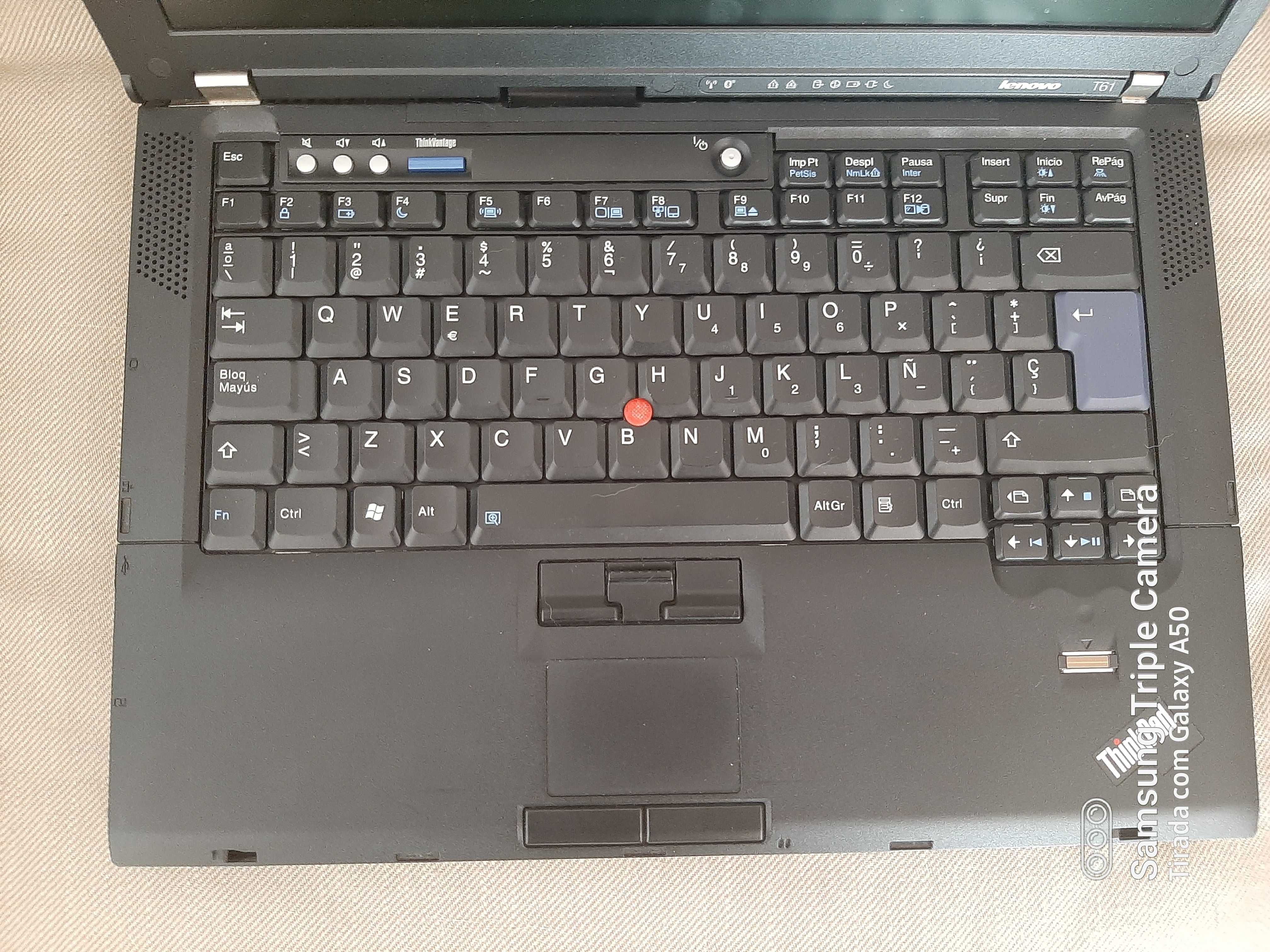 Lenovo Thinkpad T61 com Windows Tiny 11