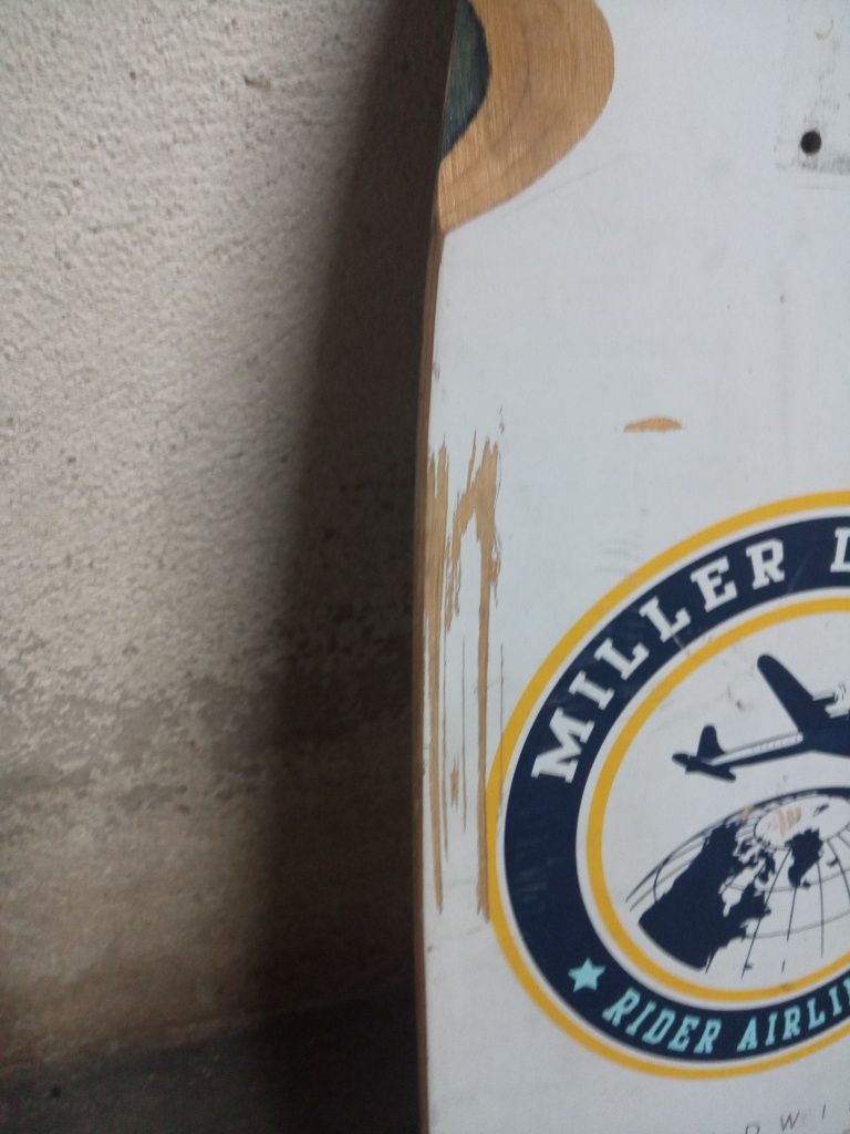 Tábua de skate MILLER