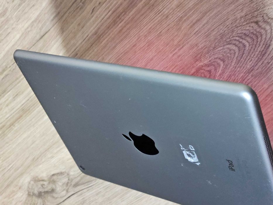 Apple IPad Air 1- 16GB Wi-Fi , Bypass