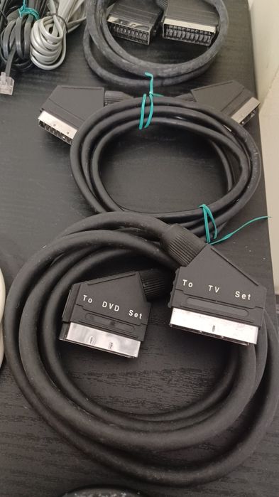 Power and data cables64585505658753121