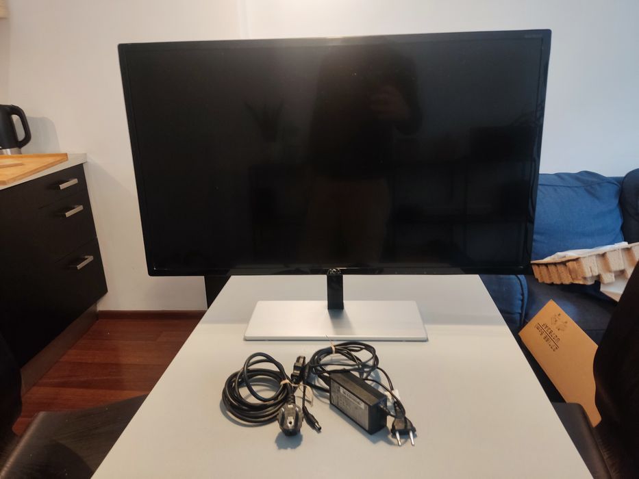 Monitor AOC q3279vwf 32 cale.