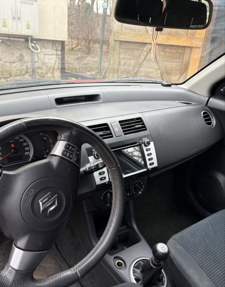 Suzuki Swift 1.3 benzyna
