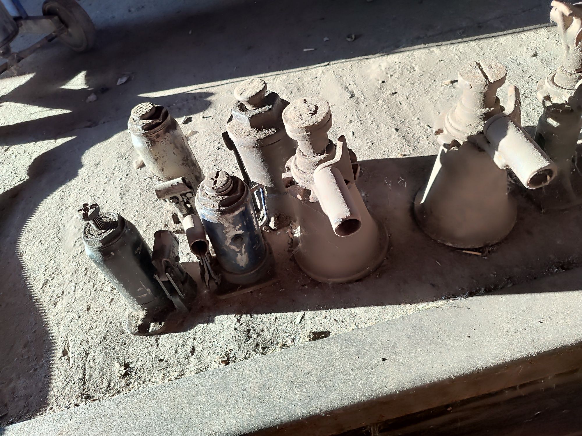 Домкрат 2, 5, 10 тонн, донкрат