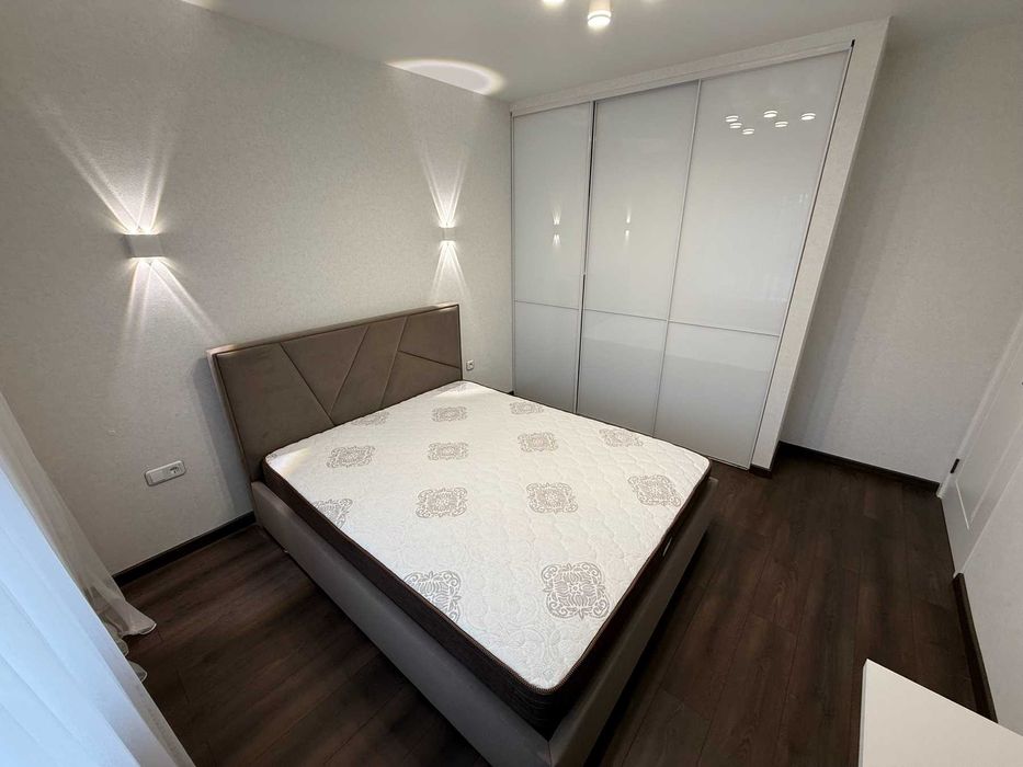 Будинок з євроремонтом у Полтаві, 107 м², 3 кімнати та кухня-студія