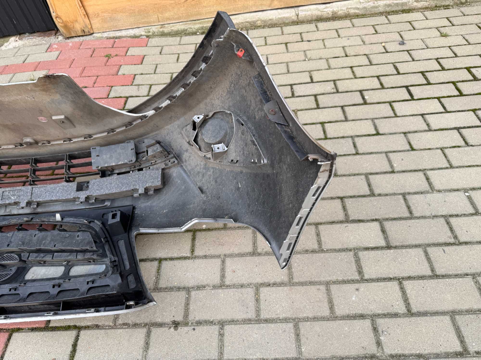 [56] Zderzak przedni Opel Meriva B 10-13r.