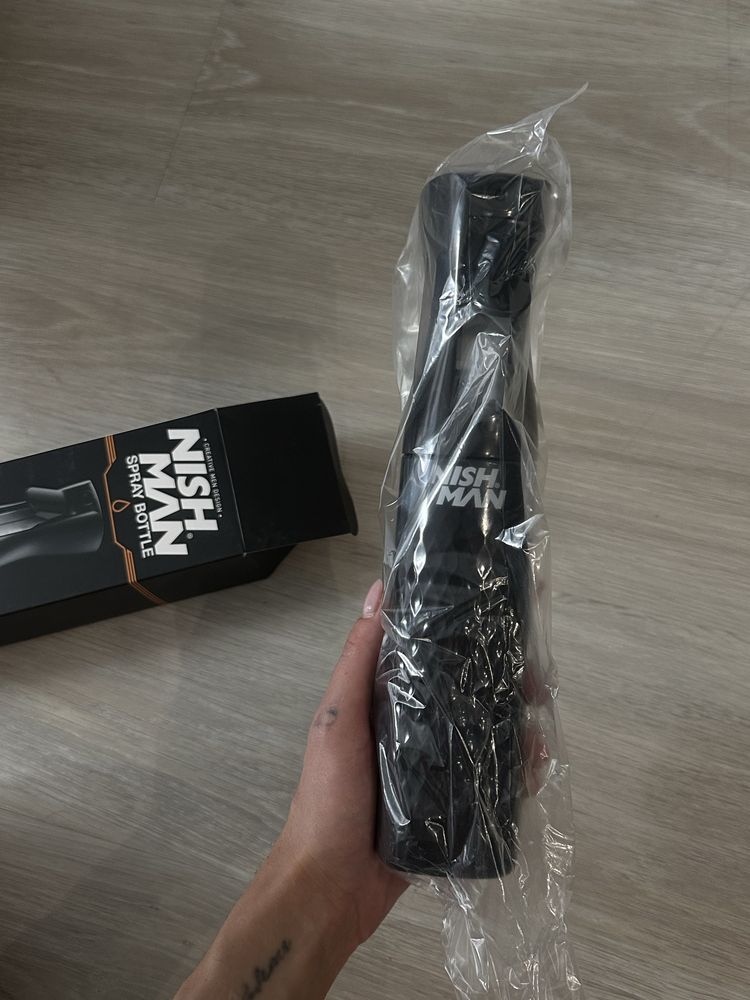 Аксесуари барбера — чохол SWAY, пеньюар, розпилювач, гребінці