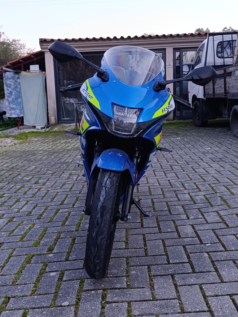 Mota GSXR 125 de 2024