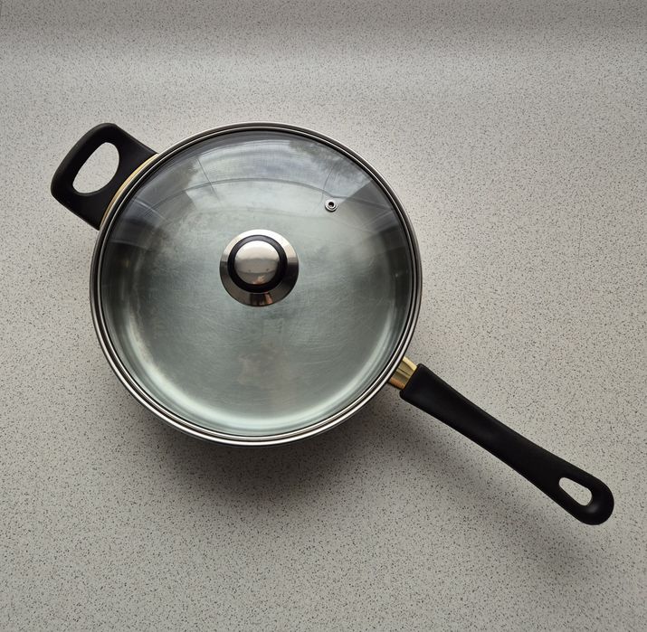 Patelnia ze stali szlachetnej z przykrywką 26 cm