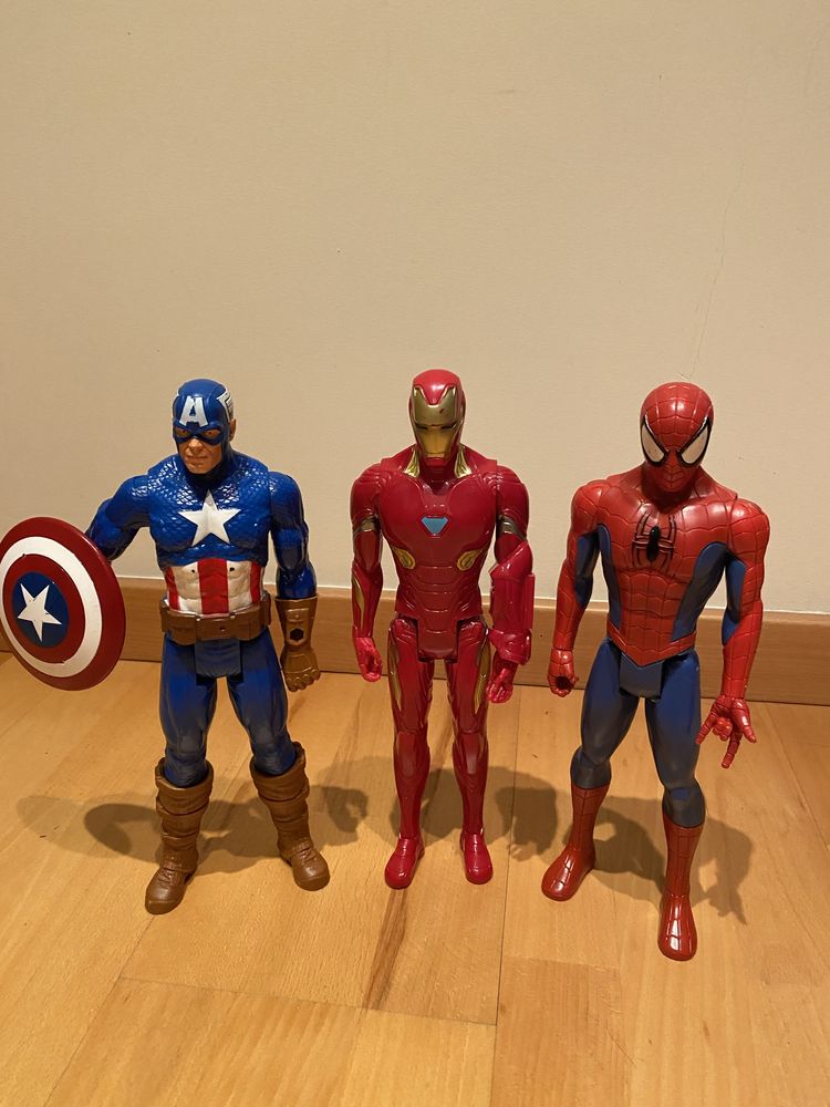 Conjunto de Figuras Marvel