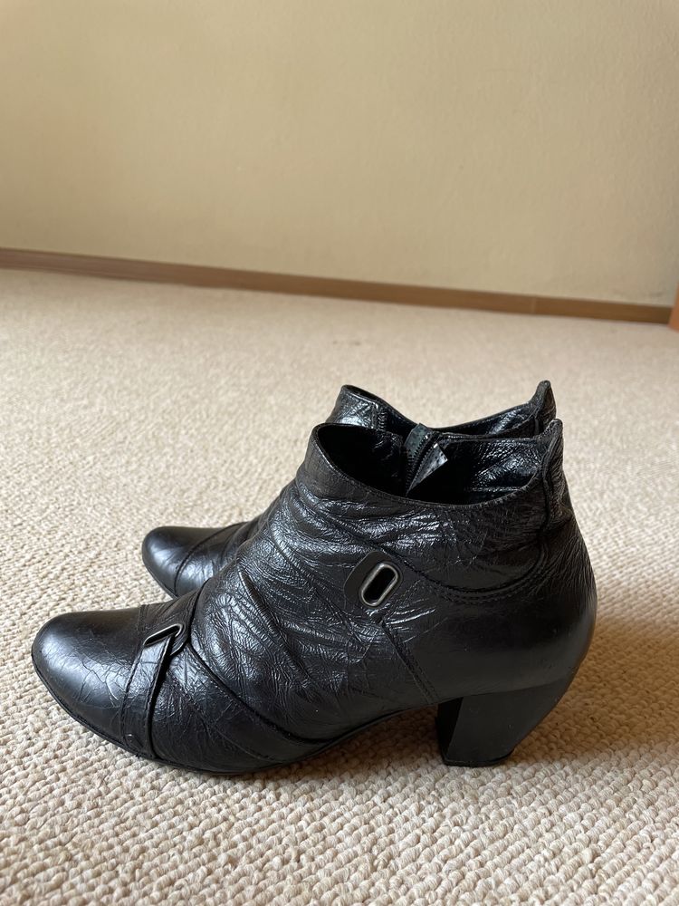 Botki buty czarne skora 37 niskie