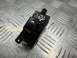 Кнопка стеклоподъемника  передняя правая kia ceed 93580A2000