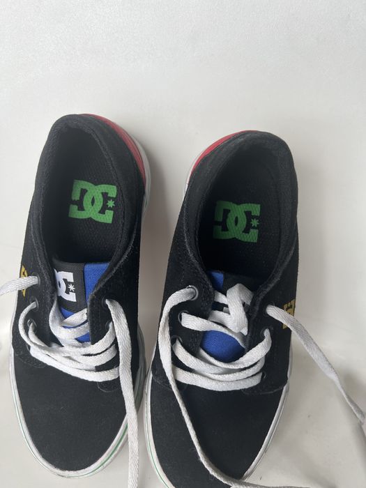 Sapatos VANS de crianca - tamanho 32