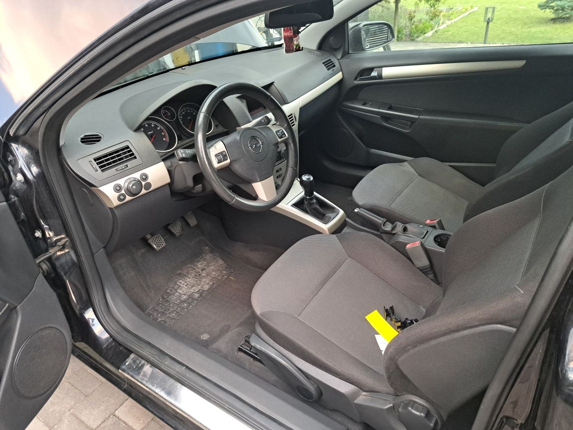 Opel astra GTC 1,6