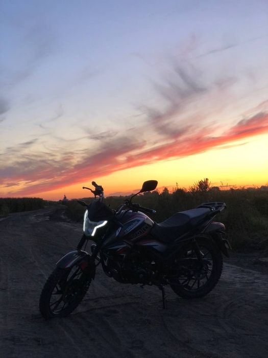 Продам мотоцикл Spark