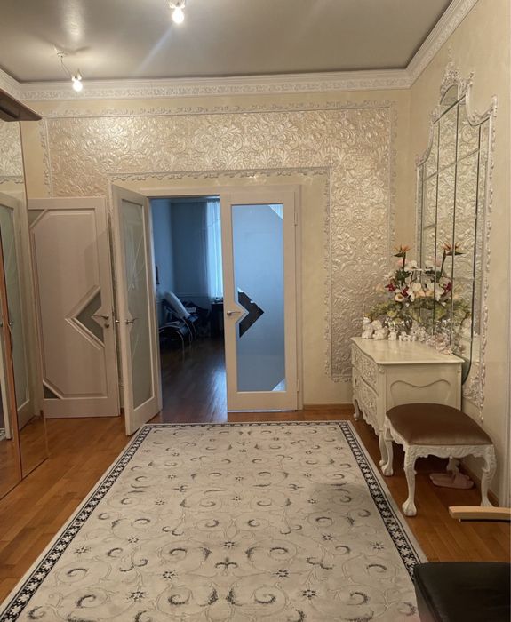 Центр! Оренда 4-К Квартири Костельна 4 Майдан