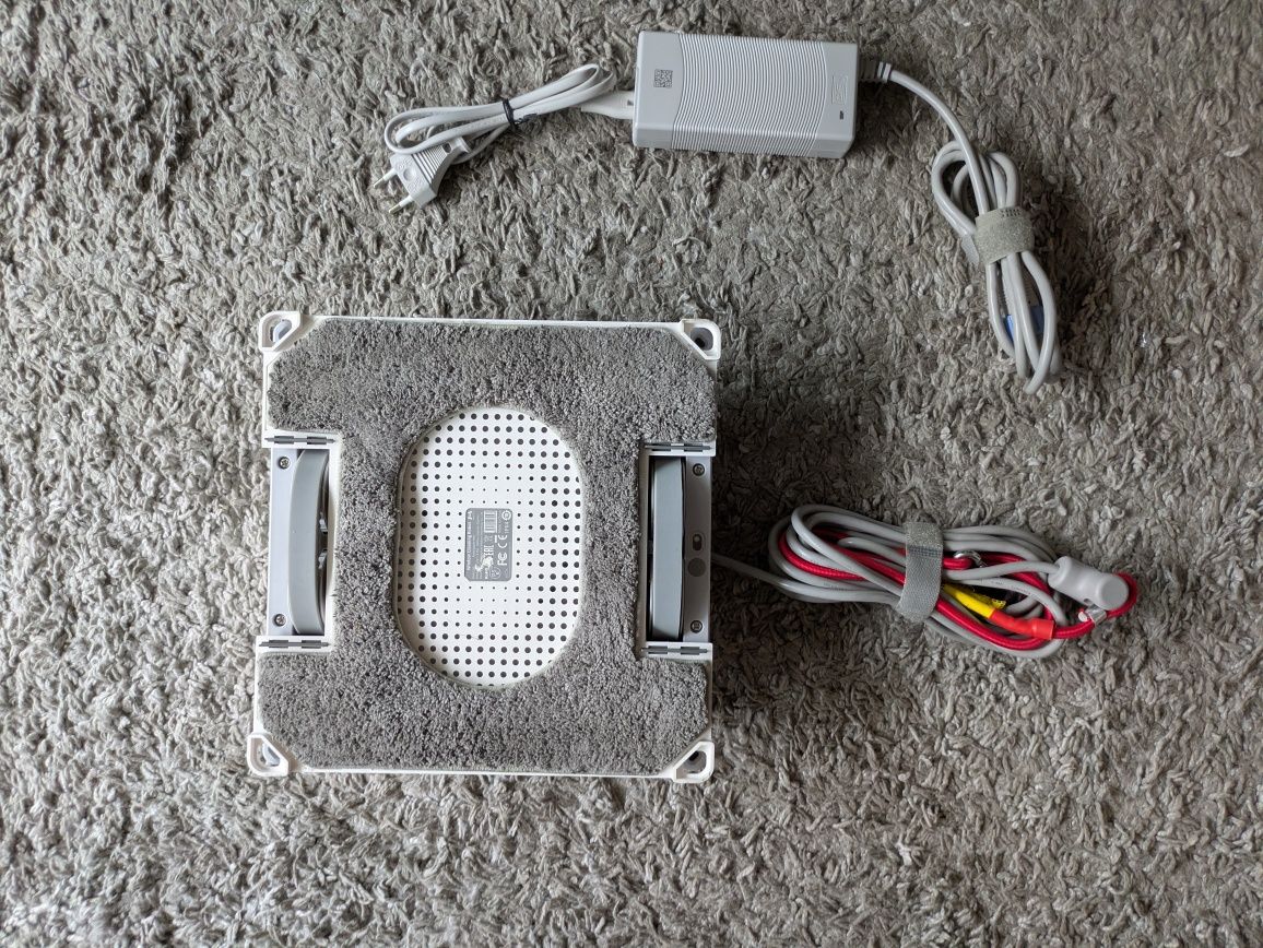 Robot do mycia okien Hutt W8