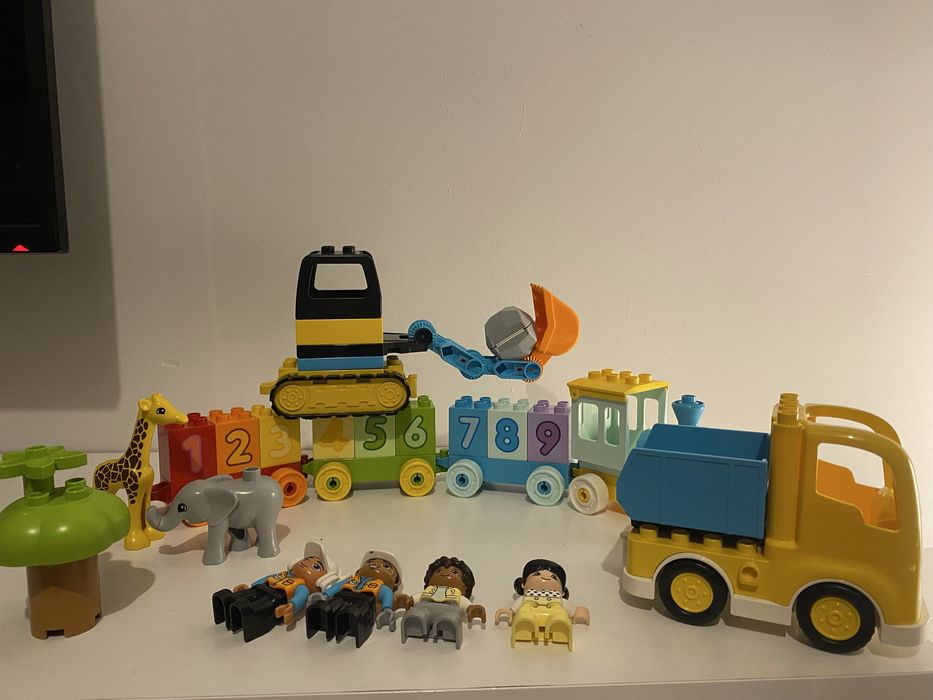 Lego duplo Pociąg 10954 Ciężarowka i koparka 10931 Dzikie zwierzęta 10