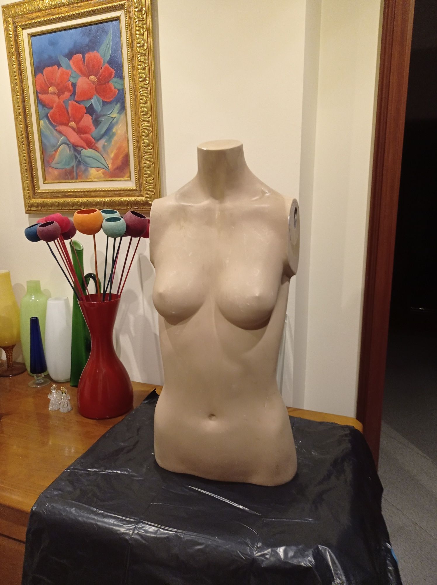 Bustos   /  Mulher