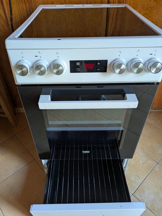 Kuchenka wolnostojąca elektryczna Beko