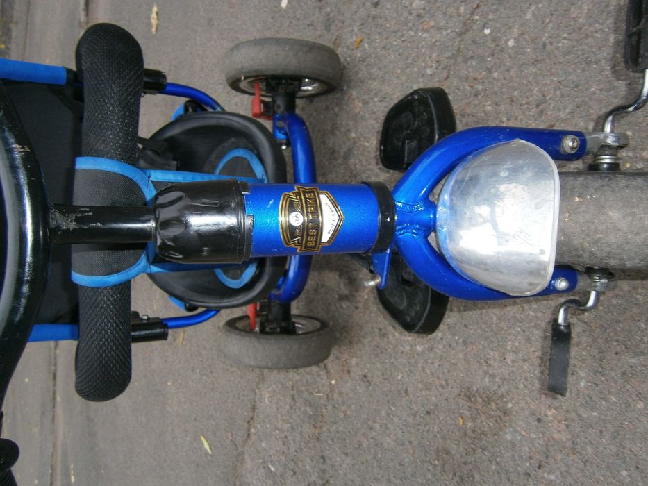 Велосипед-коляска трехколесный с родительской ручкой управления